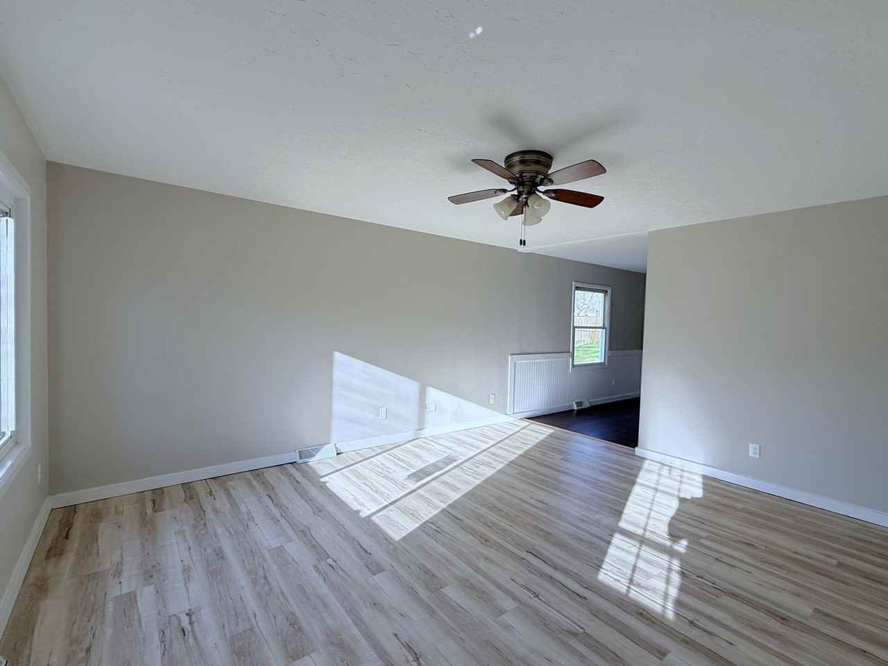 3416 9th St - Photo 4 of 14