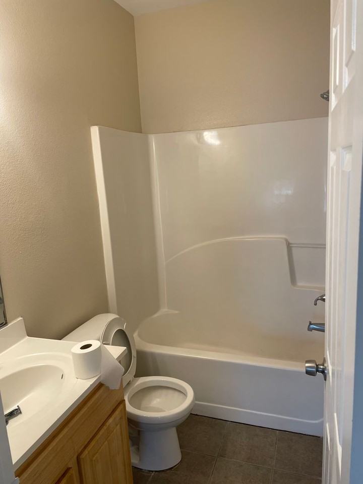 9082 Cedar Ct - Photo 3 of 9