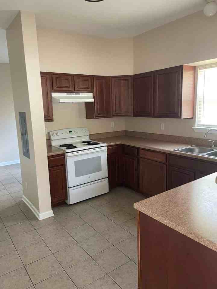 9327 Cedar Ct - Photo 6 of 9