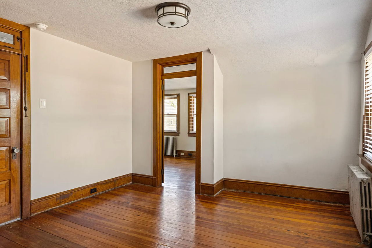 22 E Reliance Rd - Photo 5 of 14