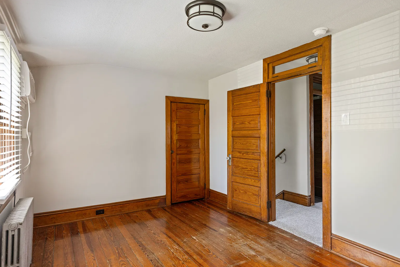 22 E Reliance Rd - Photo 7 of 14
