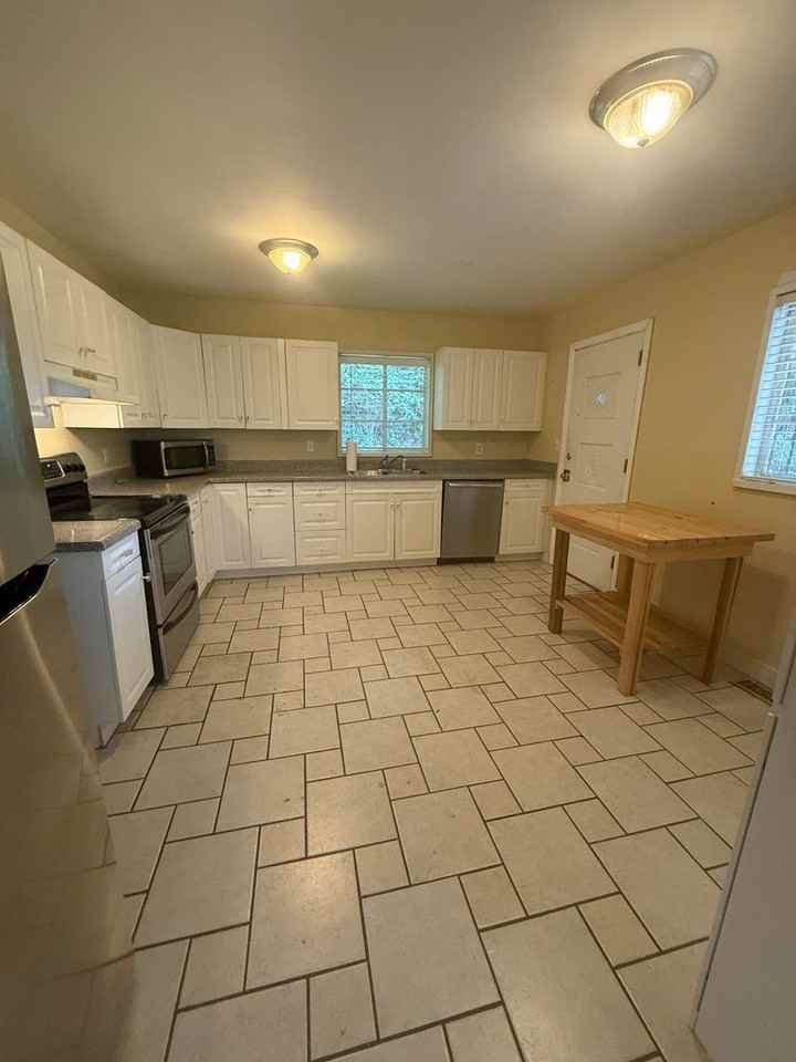 1144 Del Ray Dr - Photo 4 of 15