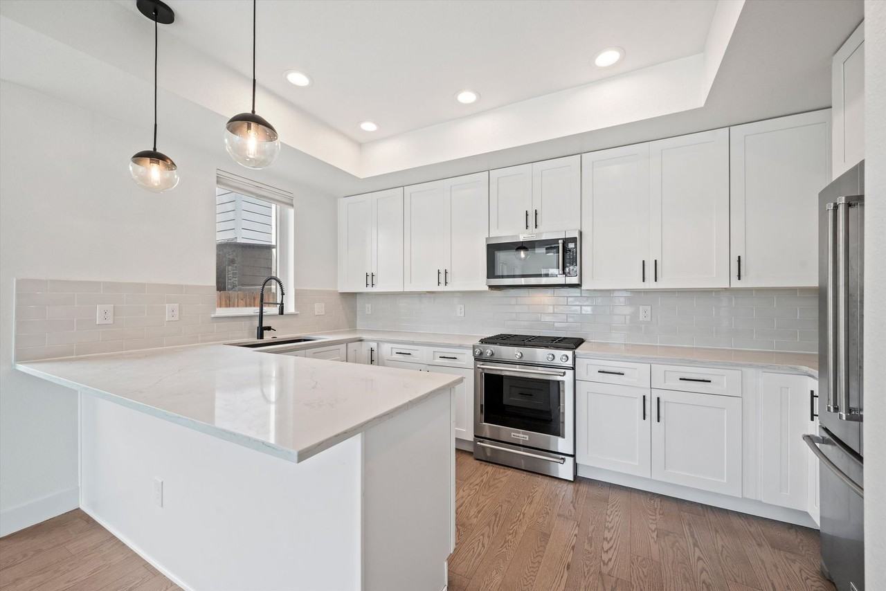 1370 Yates St - Photo 6 of 19