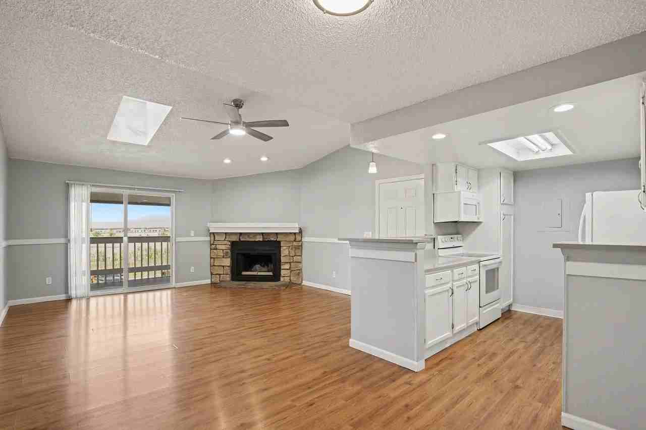 18063 E Ohio Ave #201 - Photo 5 of 21