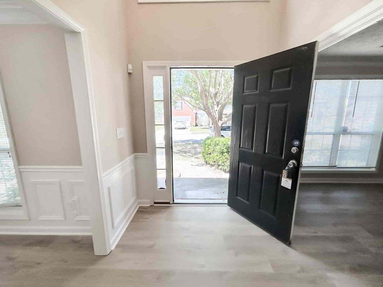 6090 Farmwood Way Se - Photo 3 of 39