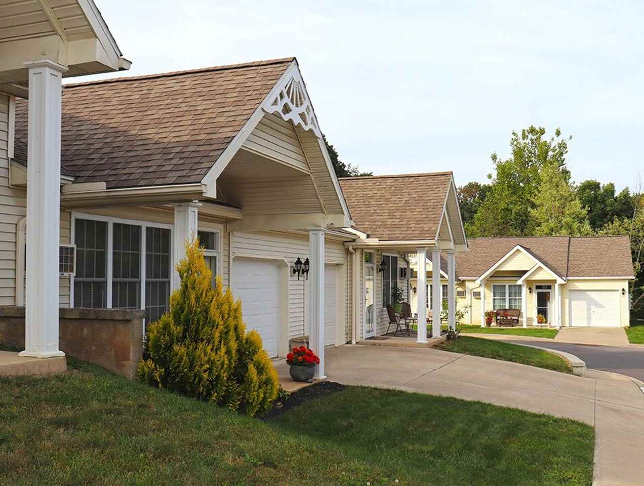 Lexington Village - Photo 2 of 7