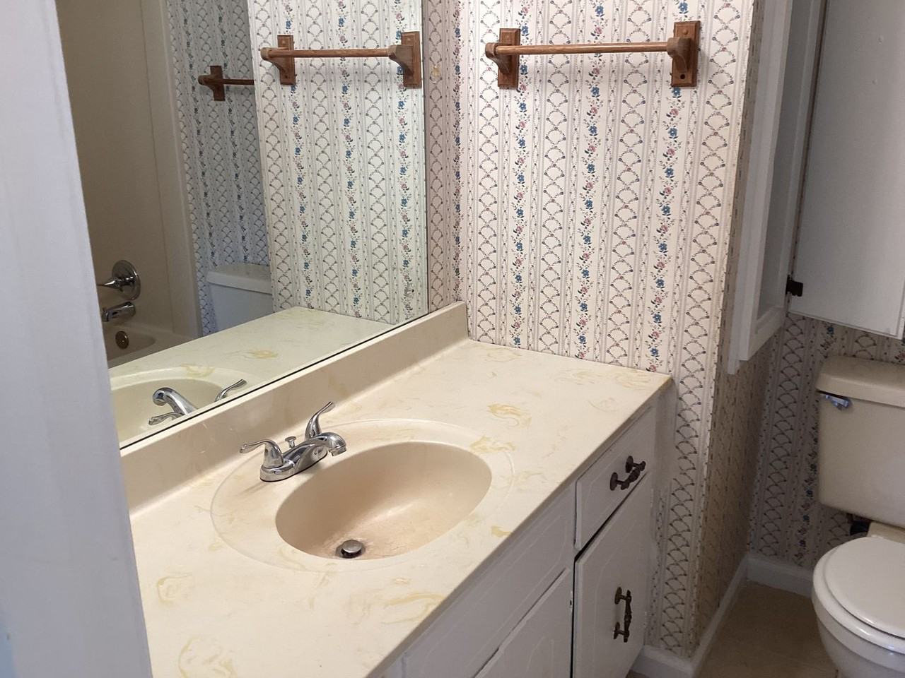 3121 Hawthorne Cir - Photo 6 of 14