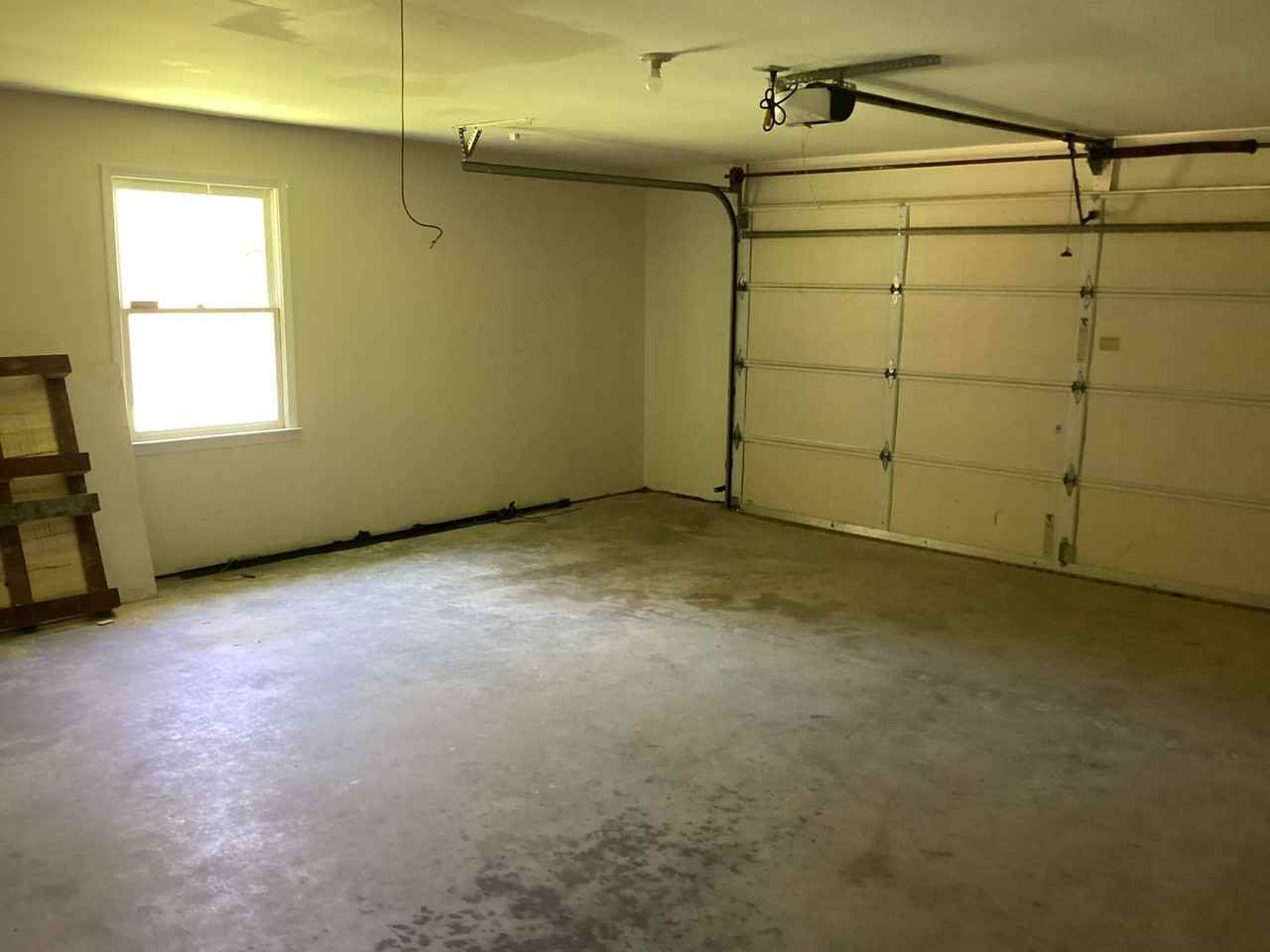 3121 Hawthorne Cir - Photo 7 of 14