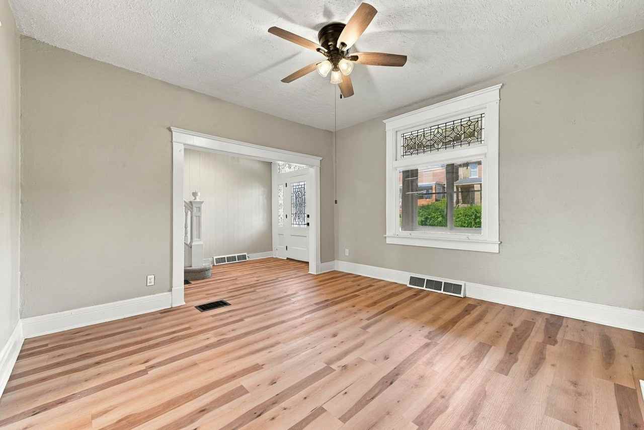 120 E 20th Ave - Photo 6 of 33