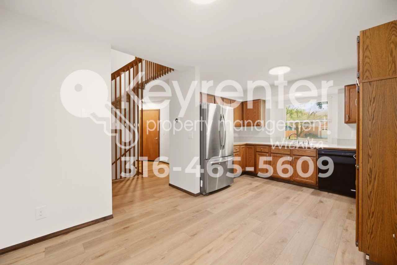 2509 S Linden St - Photo 7 of 16