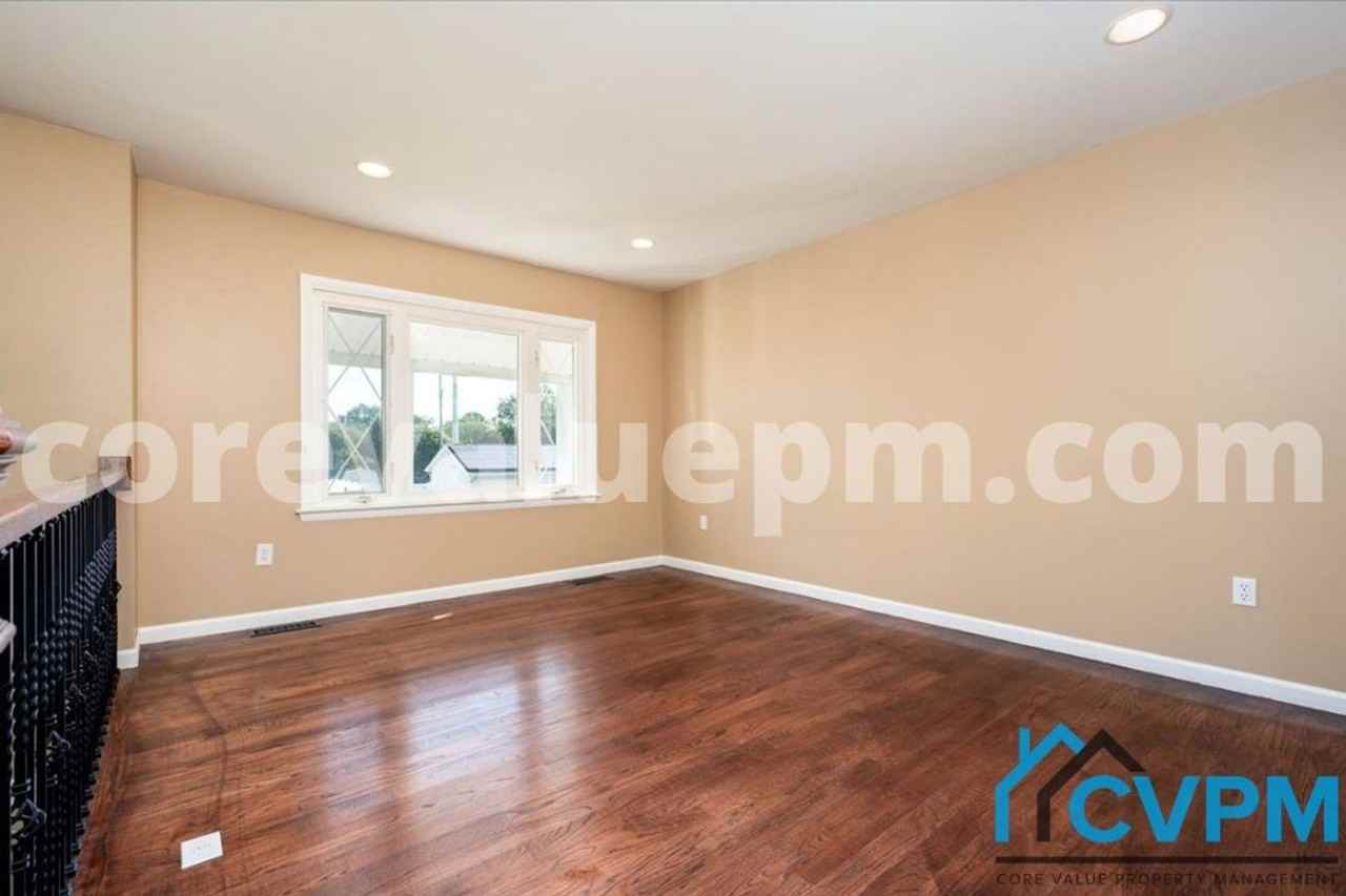 930 Autumn Valley Ln - Photo 3 of 28