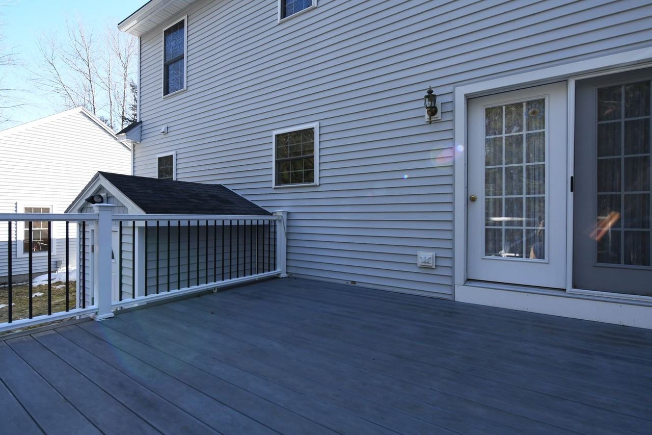 15 Sabatus Ln - Photo 3 of 39