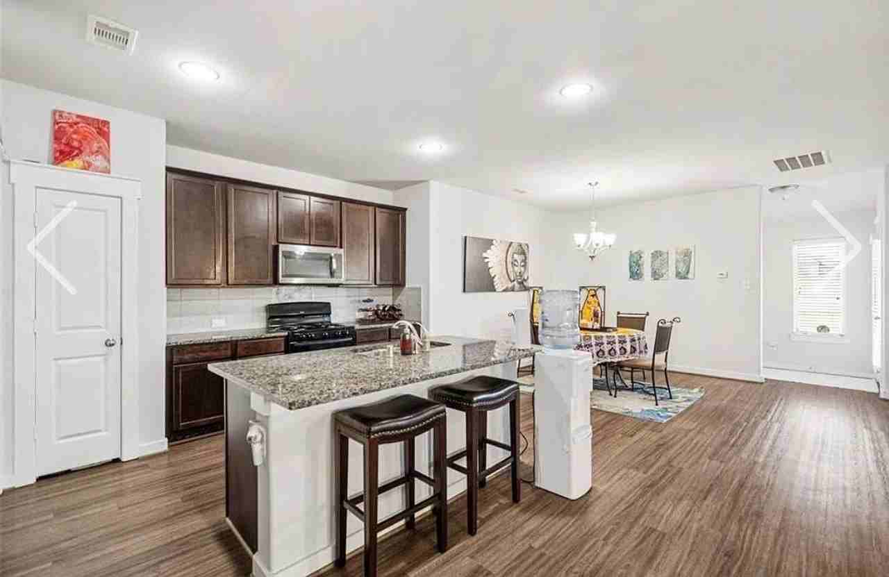 15419 Royce Holly Dr - Photo 3 of 29