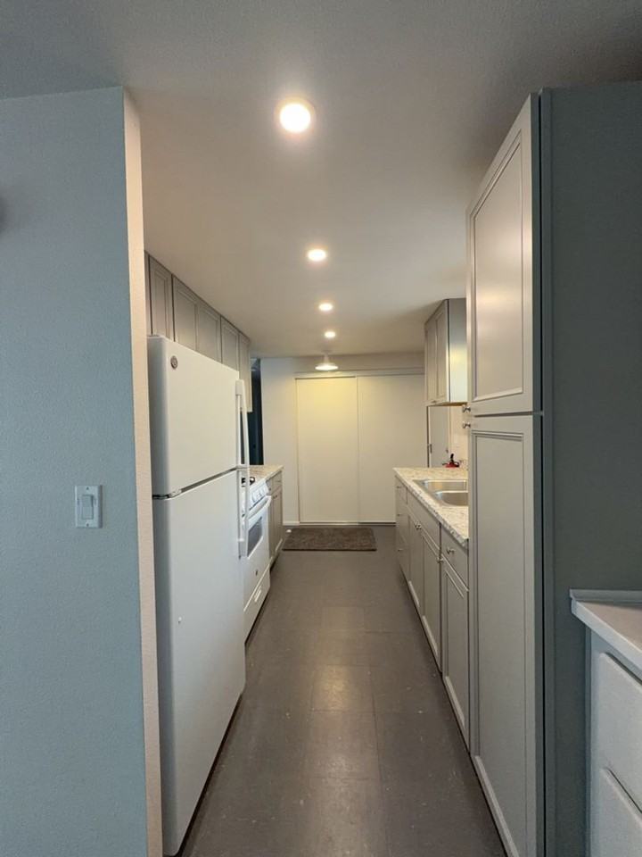 13590 Eastlake Dr - Photo 6 of 18