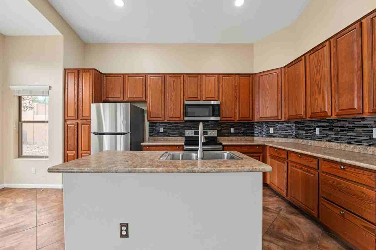 25840 W Winslow Ave - Photo 5 of 29
