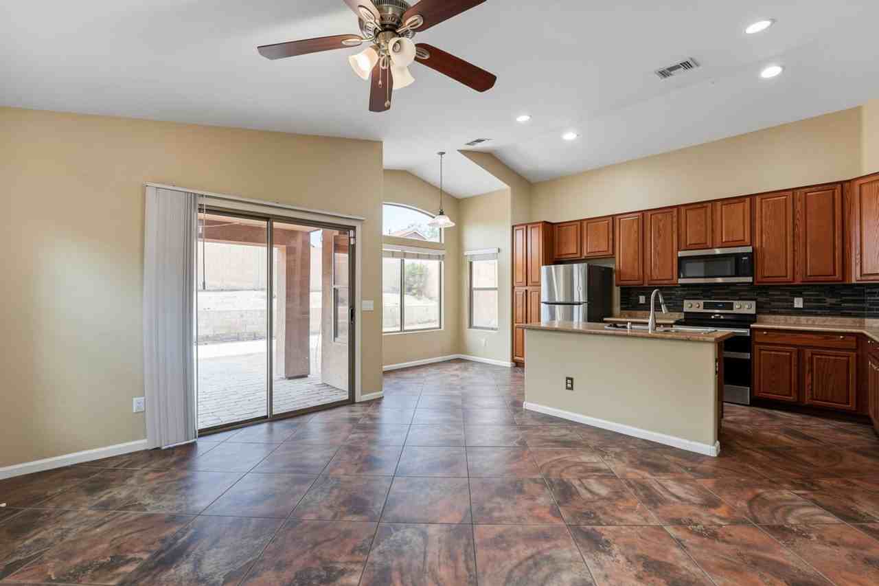 25840 W Winslow Ave - Photo 7 of 29