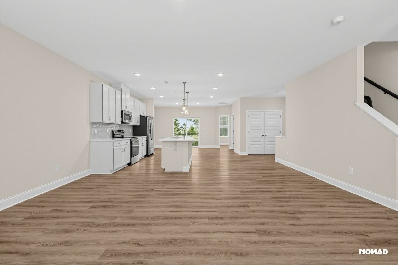 409 Grove Overlook Ln - Photo 2 of 36