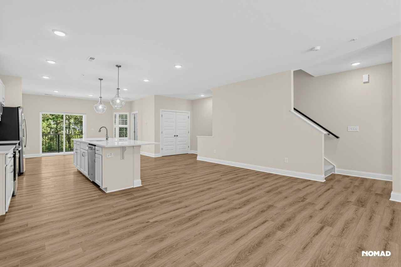 409 Grove Overlook Ln - Photo 5 of 36