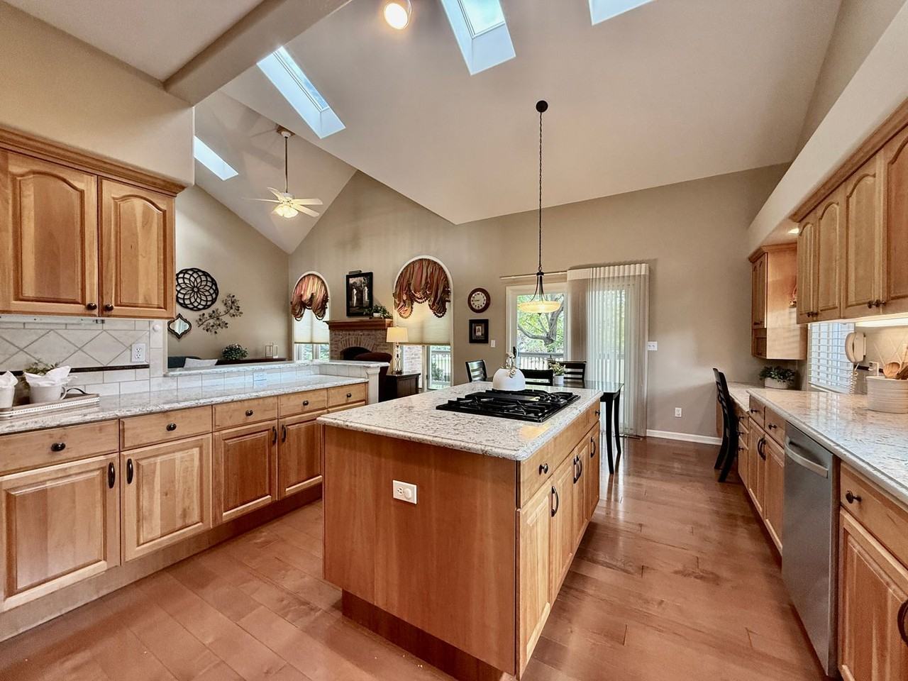 3805 Brushland Ct - Photo 2 of 47