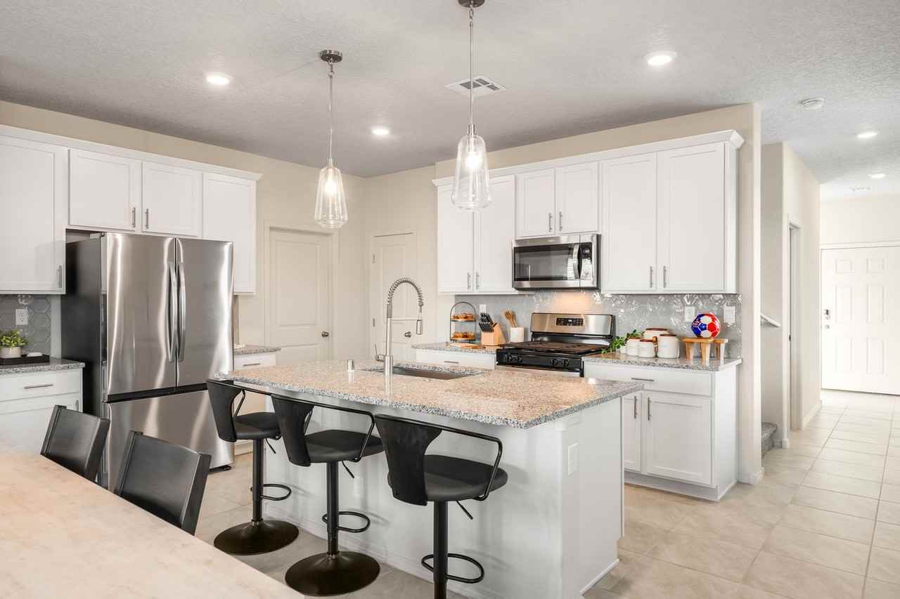 1504 Woods St Ne - Photo 6 of 41