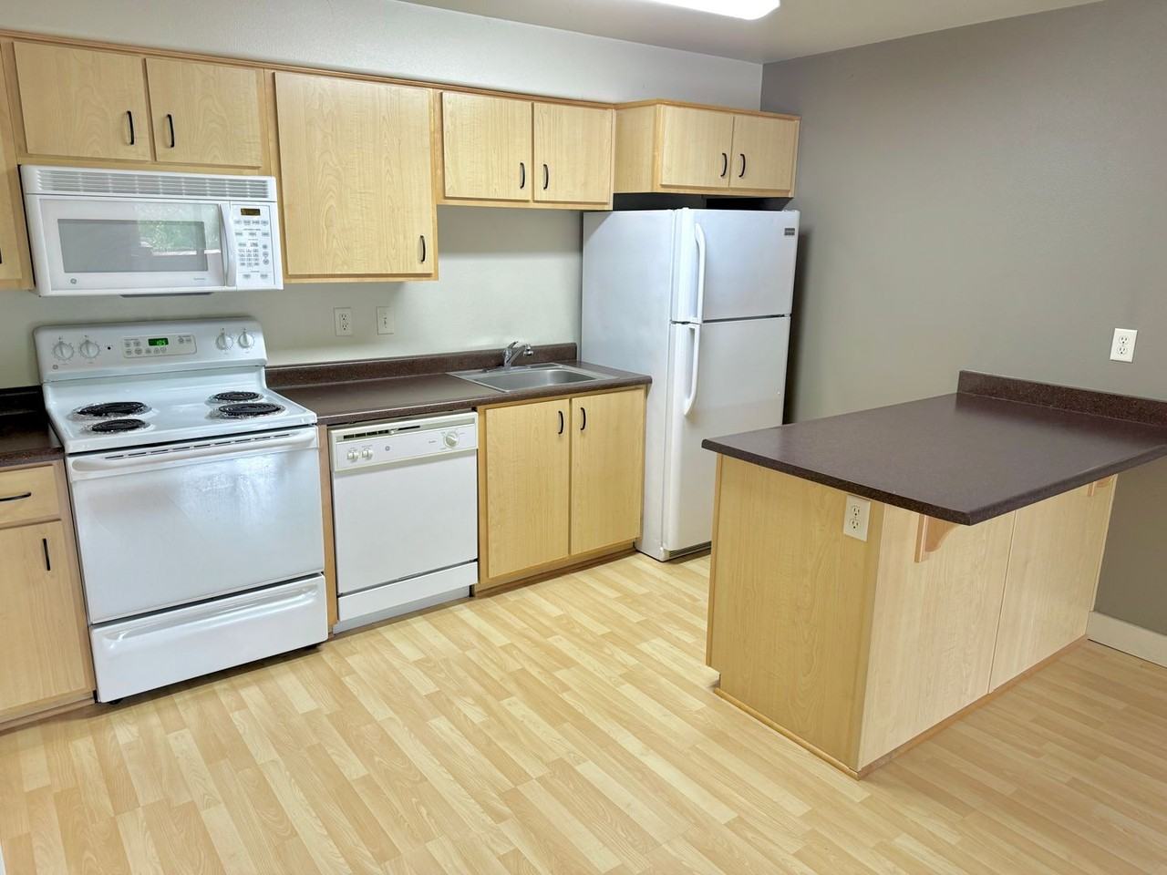 9817 Ne Irving St #211 - Photo 6 of 15