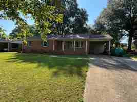 featured image of 104 Kenwood Dr