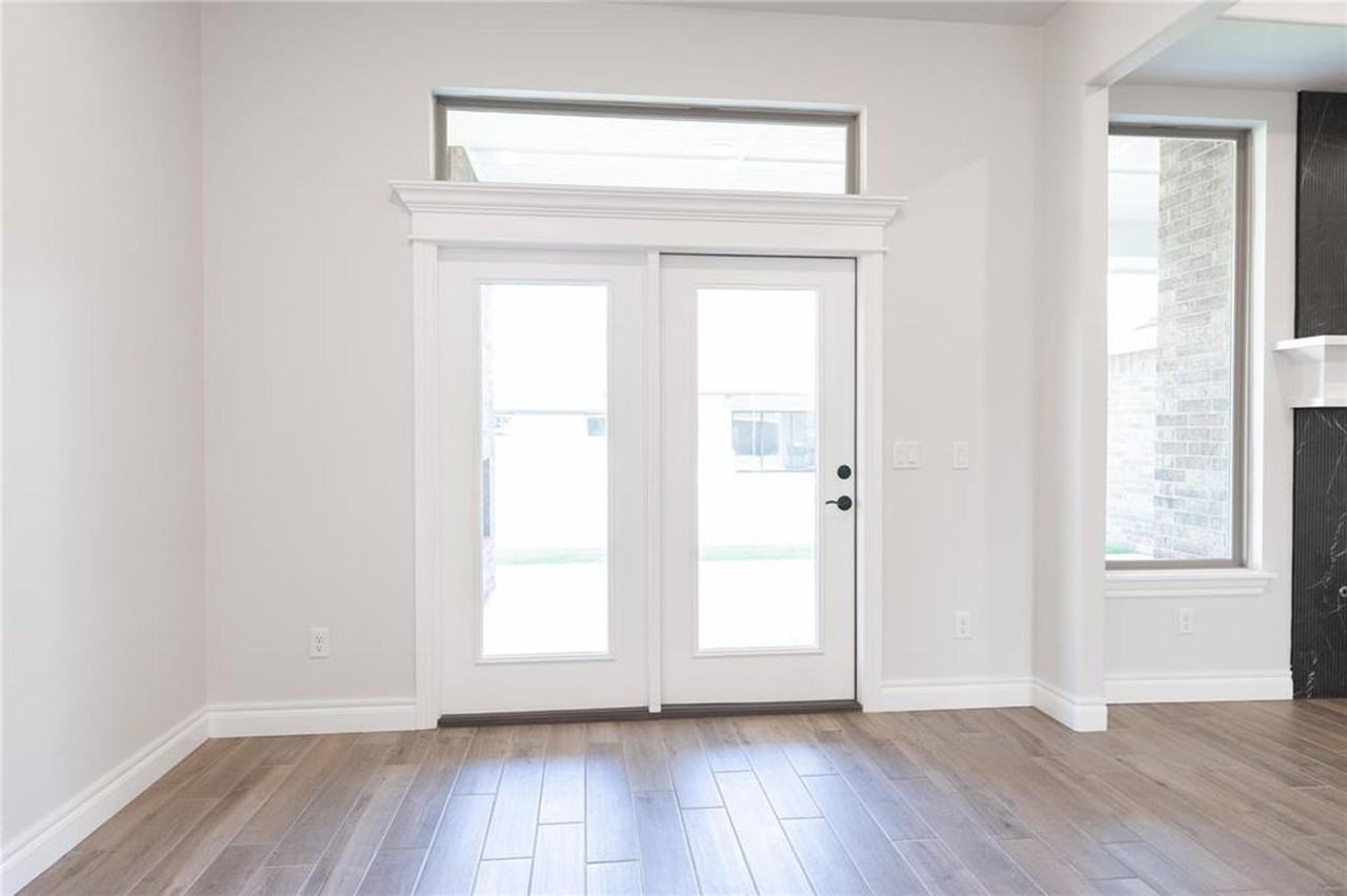 5608 Rose Prairie Blvd - Photo 7 of 27
