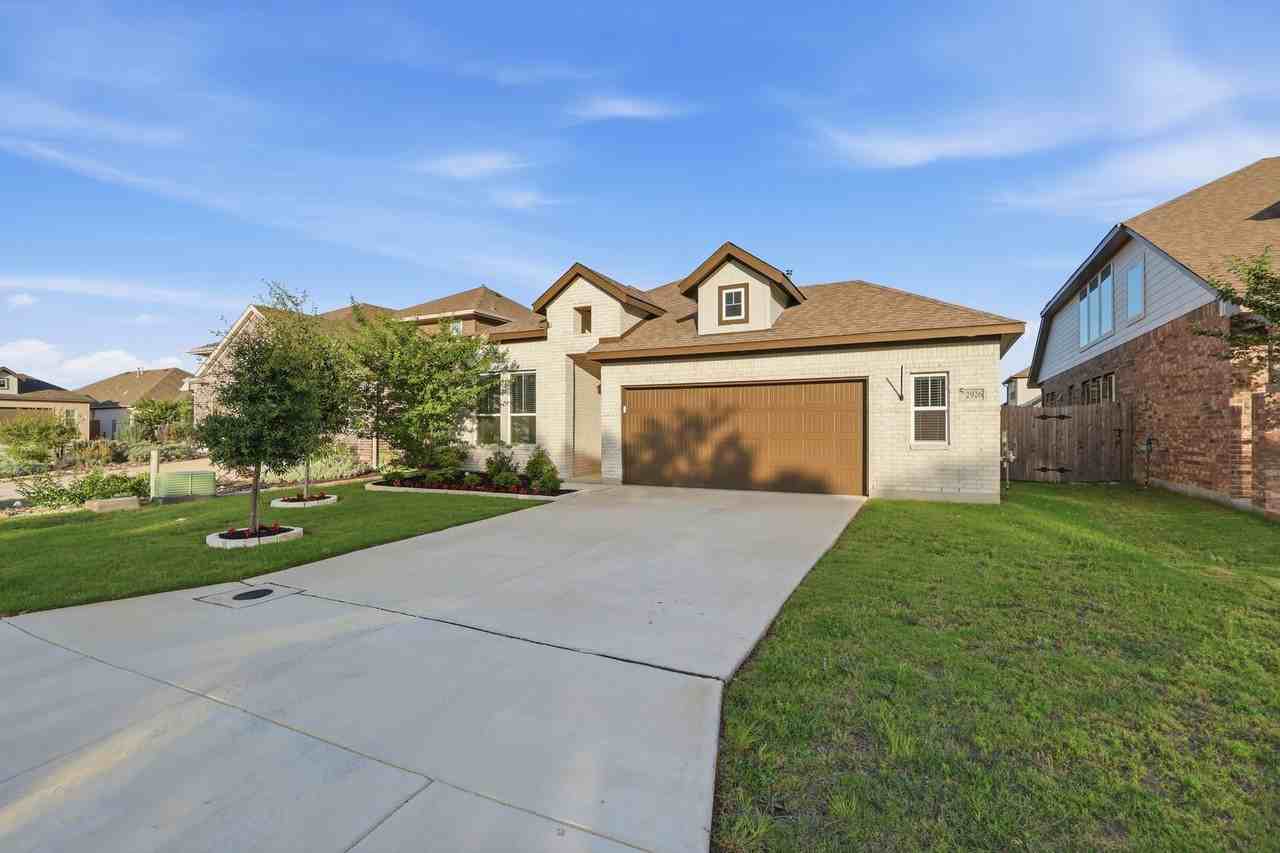 2926 Alster - Photo 2 of 28