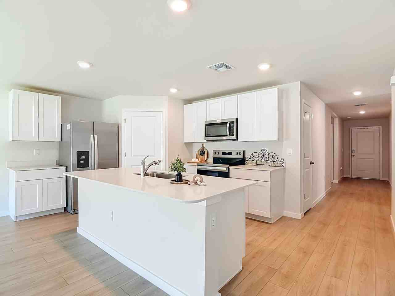14168 Hemingway Oaks Trl - Photo 2 of 45