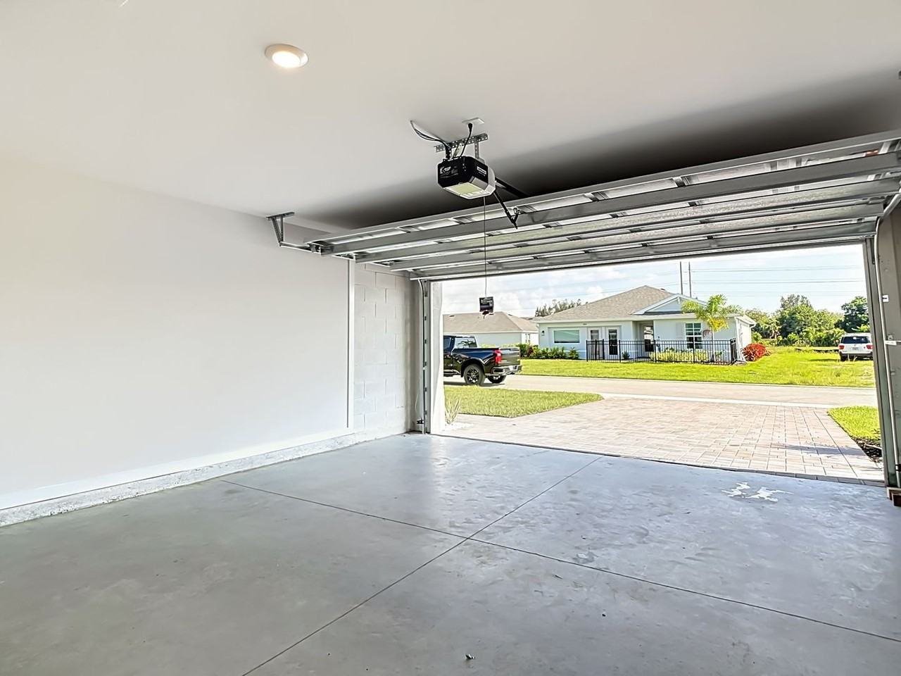 14168 Hemingway Oaks Trl - Photo 7 of 45