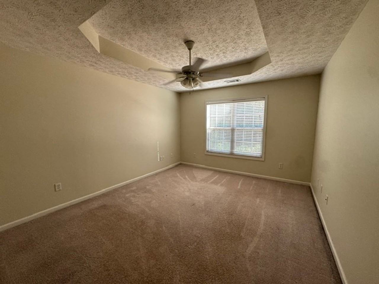 401 Creekside Dr - Photo 7 of 13