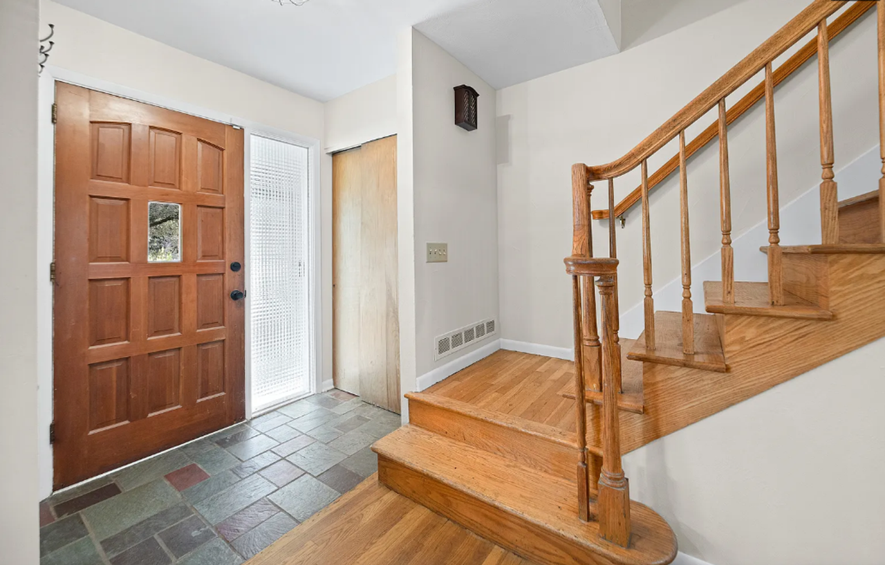 204 Chippewa St - Photo 2 of 23