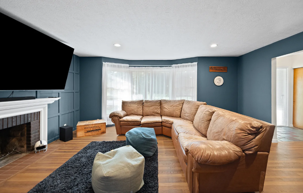204 Chippewa St - Photo 7 of 23