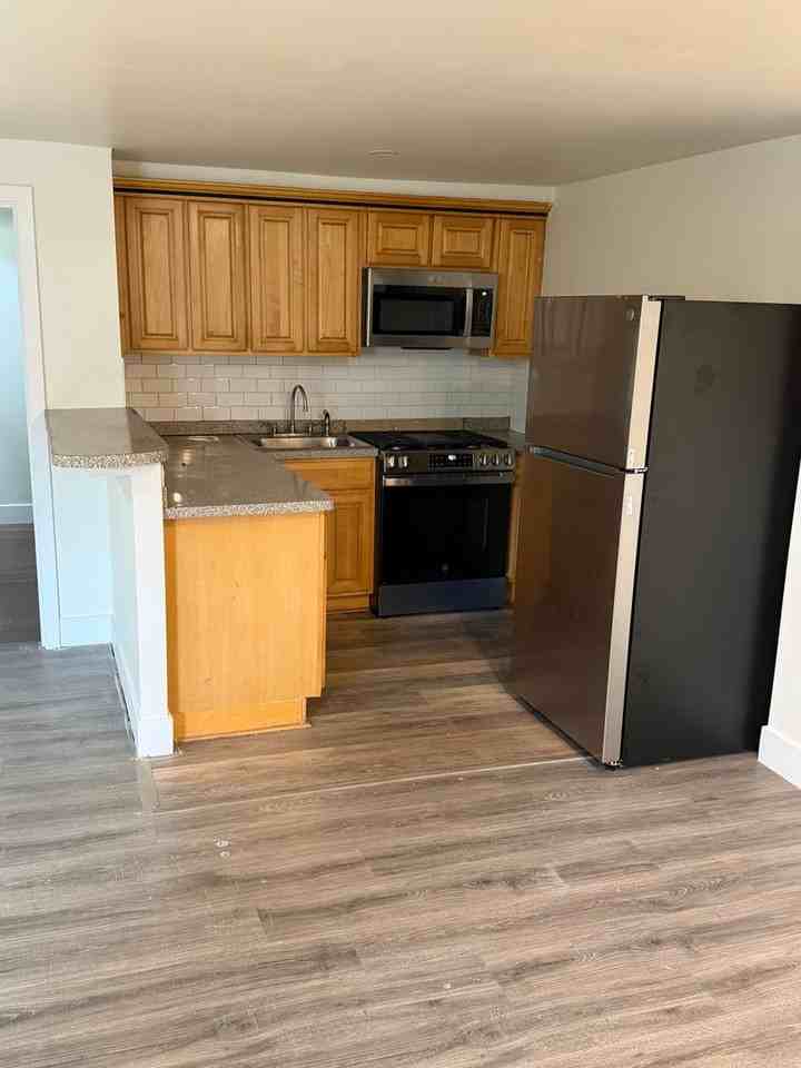 9381B Neil Rd - Photo 4 of 22