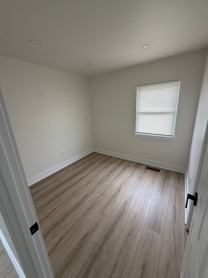 9381 B Neil Rd - Photo 3 of 22
