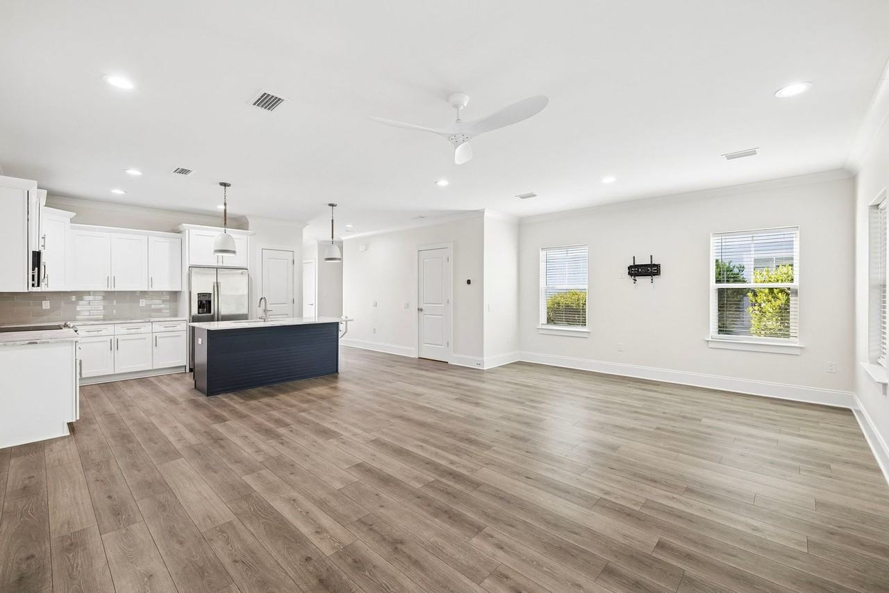 16 Golden Bell Ct - Photo 7 of 42