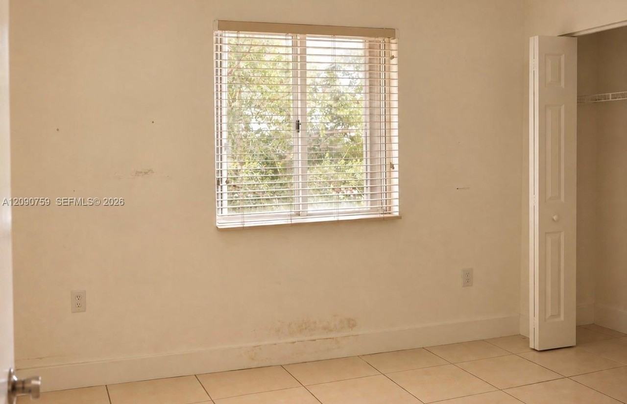 5921 Sw 162nd Ct - Photo 6 of 18