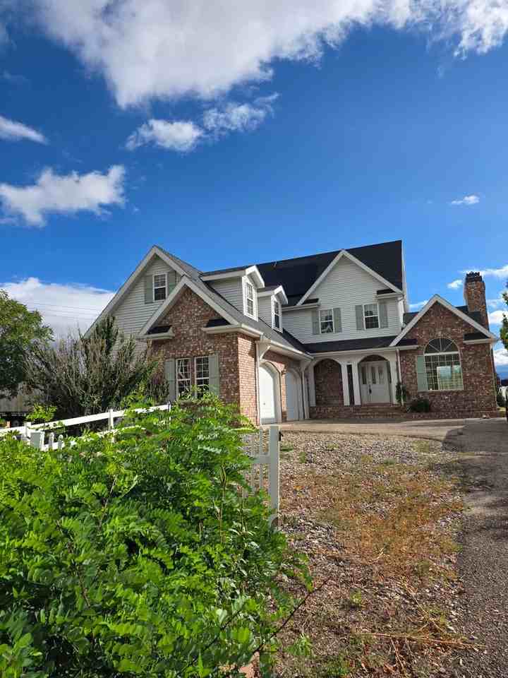 123 Rachel Ln - Photo 3 of 45
