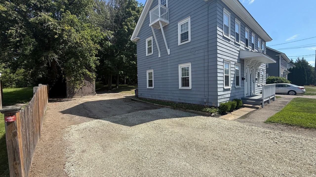 9 Charles St - Photo 3 of 36