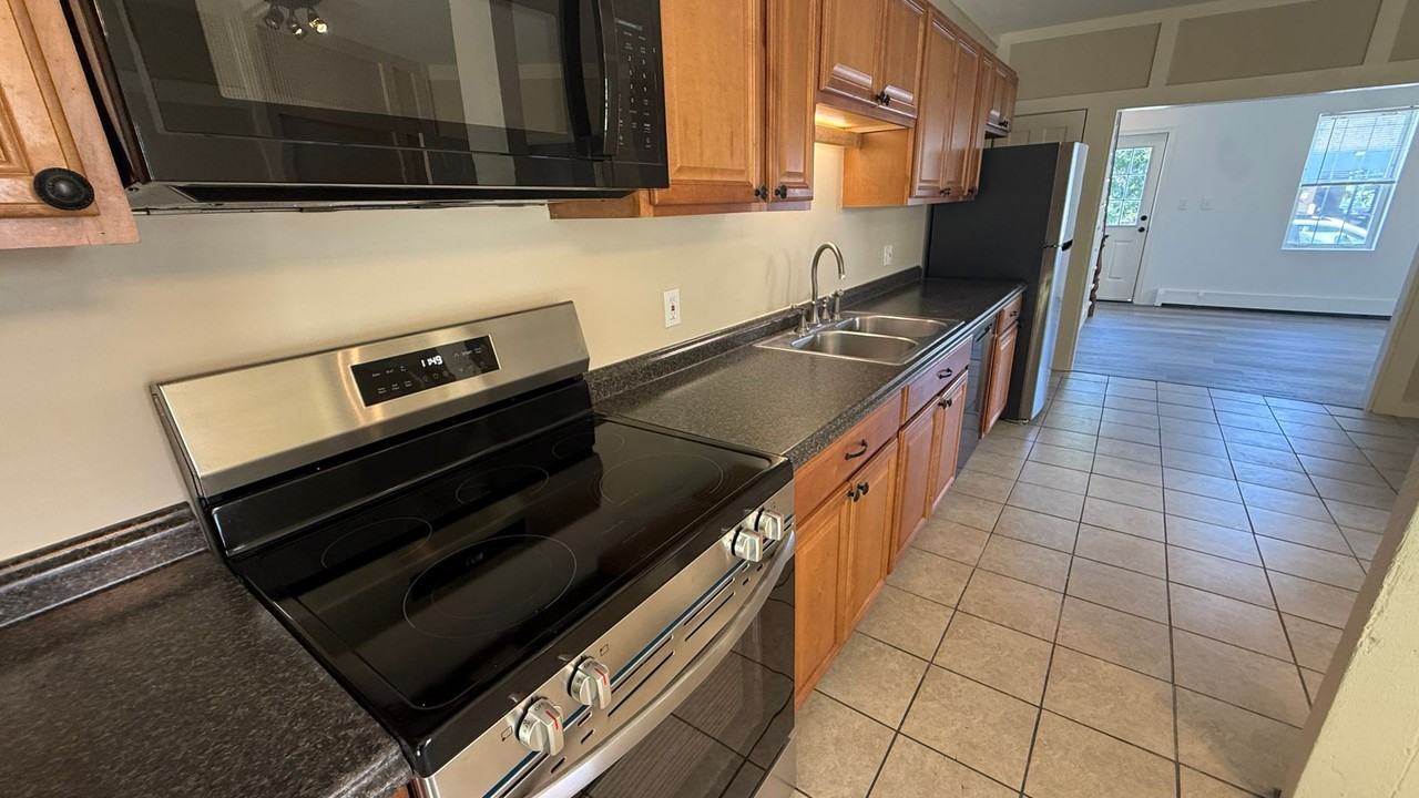 9 Charles St - Photo 7 of 36
