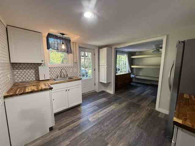 355 Amherst Rd #B - Photo 4 of 20