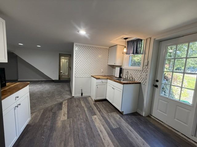 355 Amherst Rd #B - Photo 6 of 20