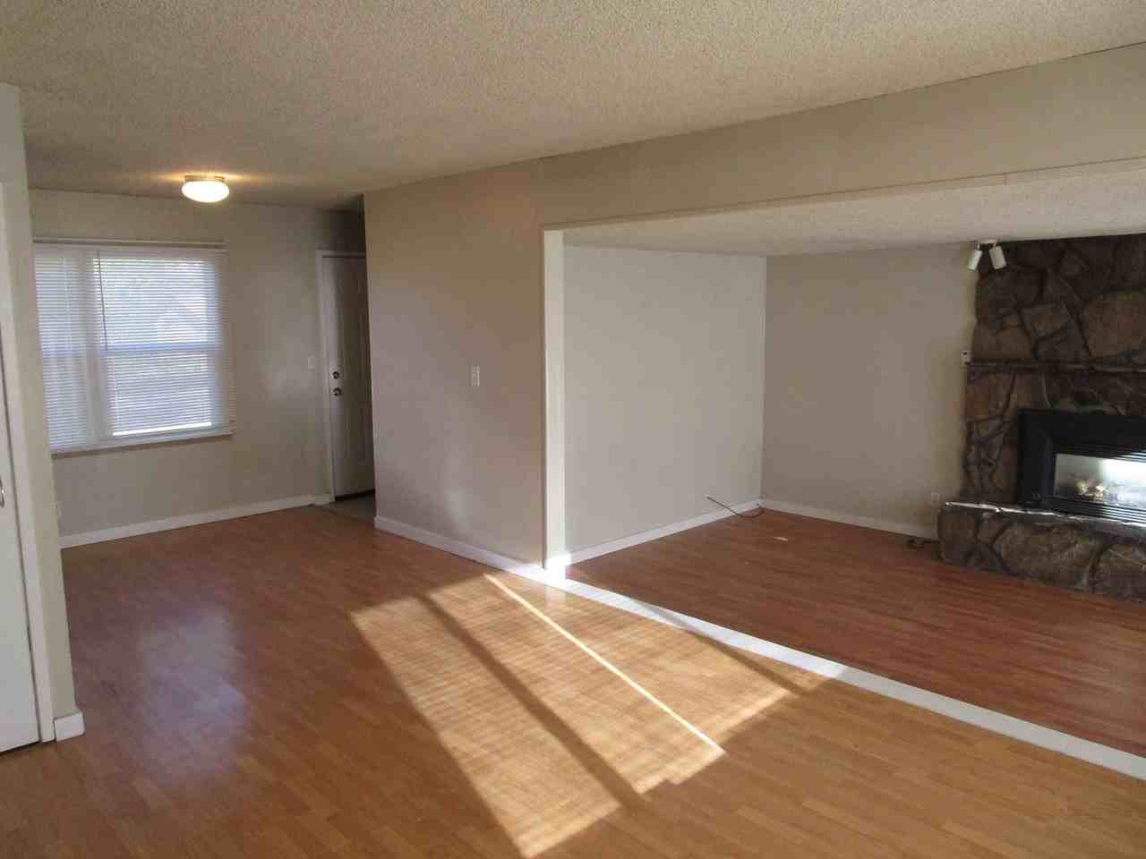 207 Sw Ewen St - Photo 2 of 14