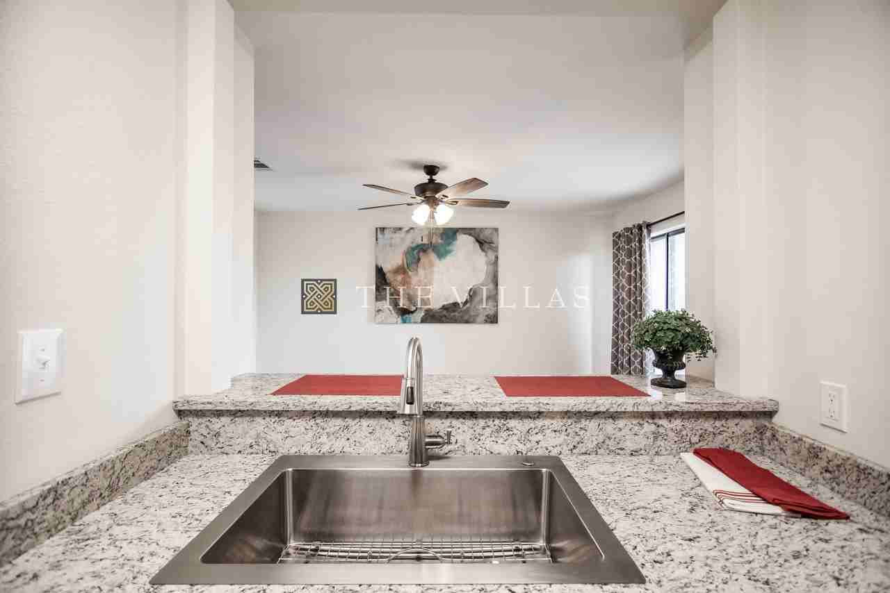 325 Costa Del Oro St - Photo 3 of 11
