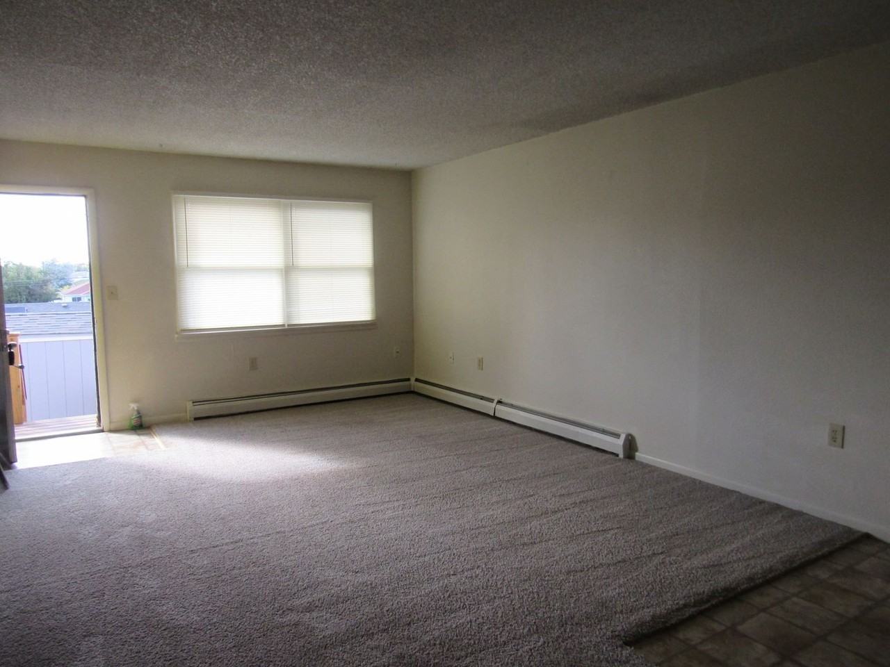 1120 S Nebraska Ave - Photo 3 of 15
