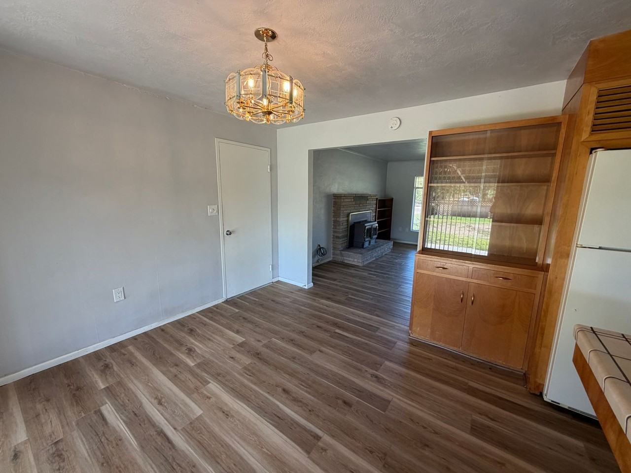 3390 Elmer Ave - Photo 5 of 10