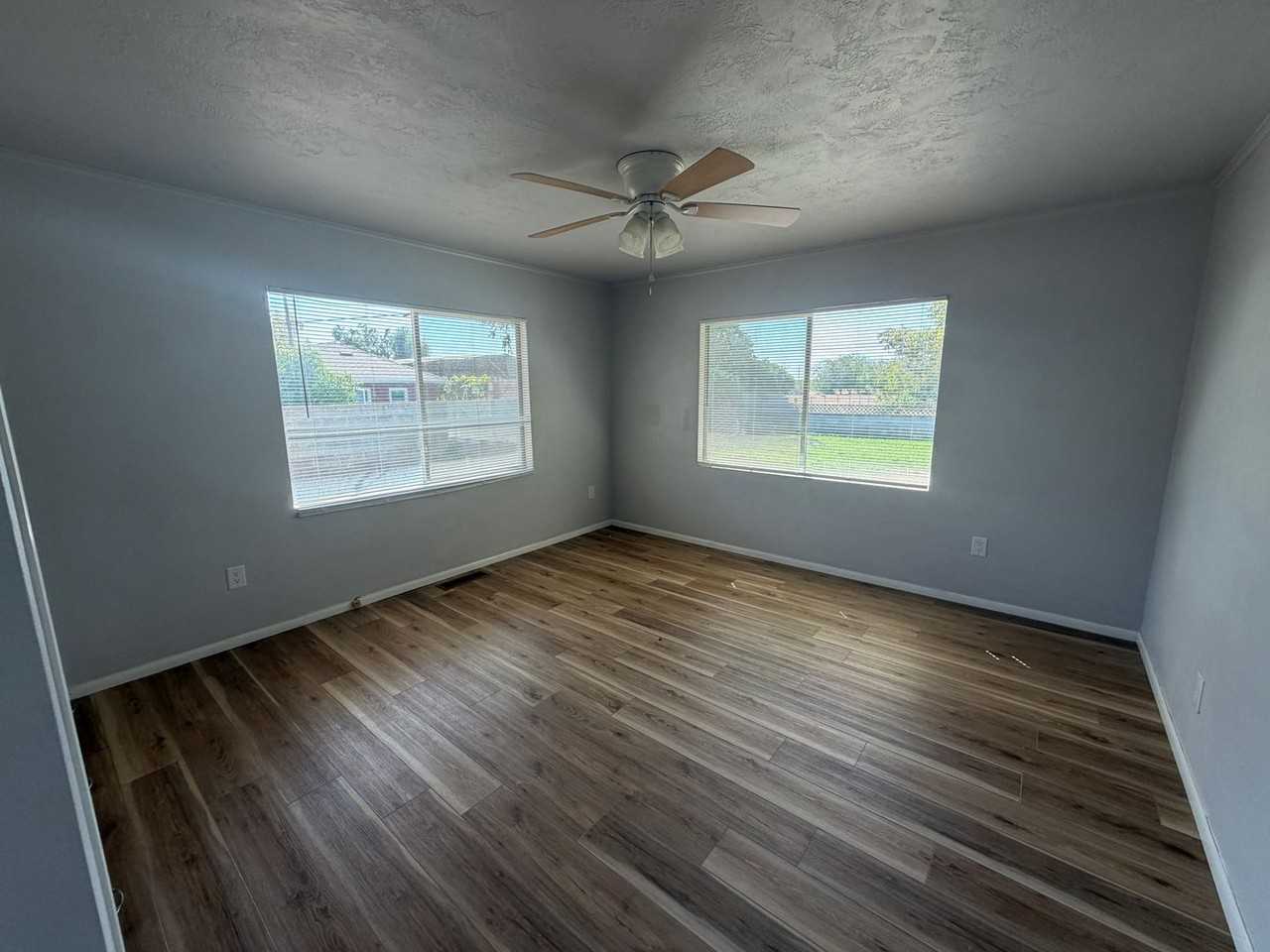3390 Elmer Ave - Photo 6 of 10