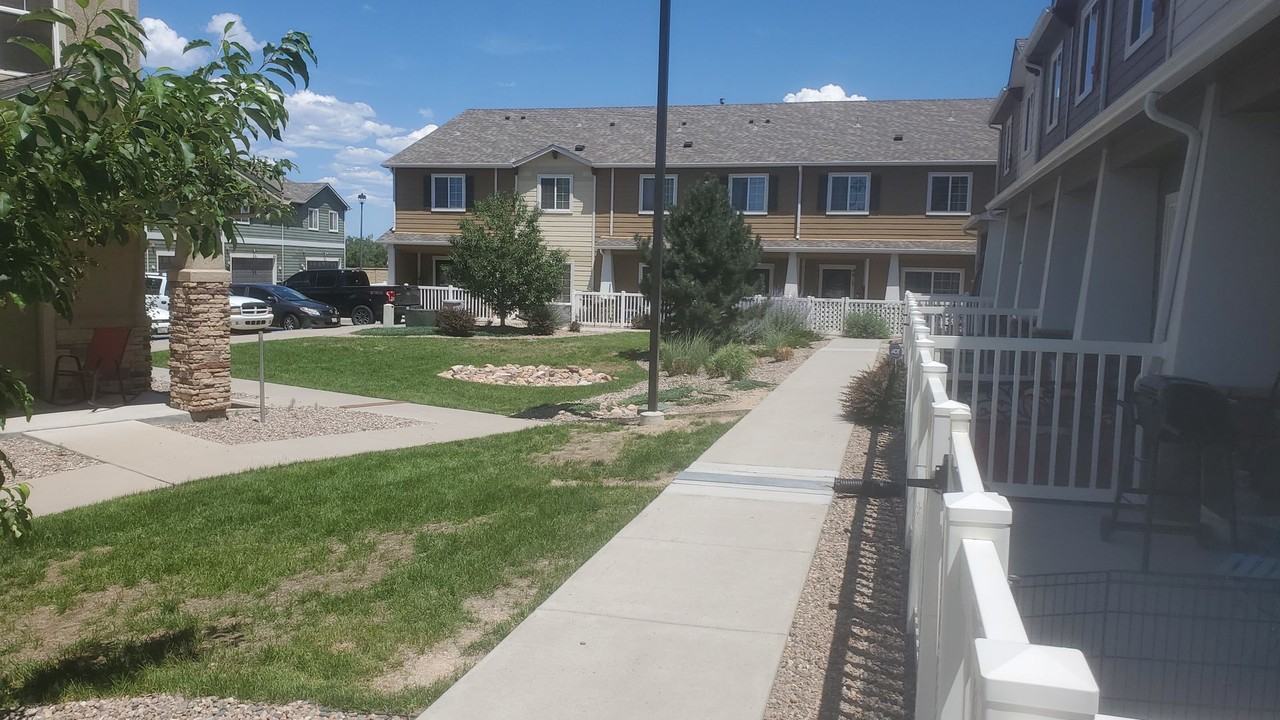 3062 Harpy Grv - Photo 4 of 20