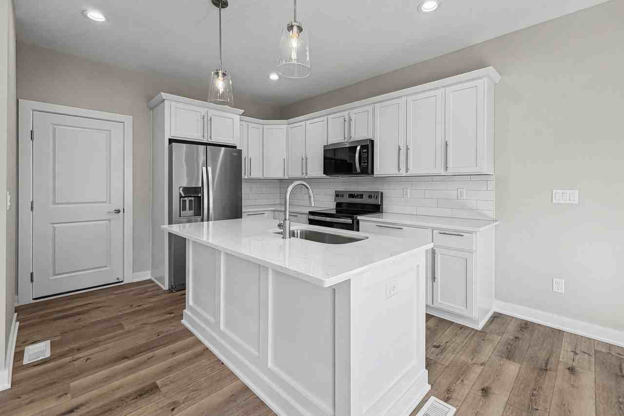 9067 Calvin Dr - Photo 6 of 13