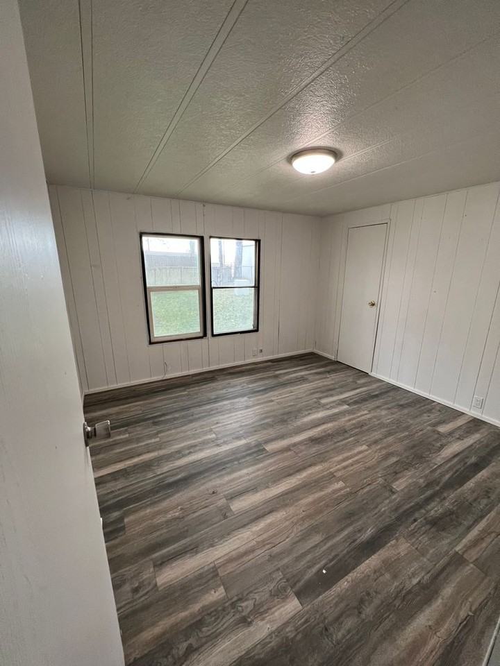 478 W 300 S #10 - Photo 4 of 29
